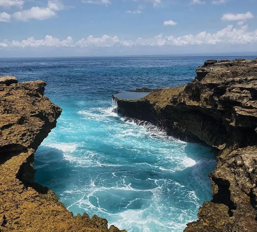 tourist dies devils tears bali