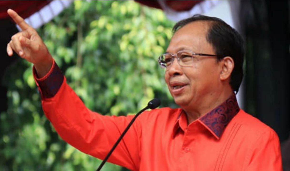 Bali Governor Receives Person Of The Year Award