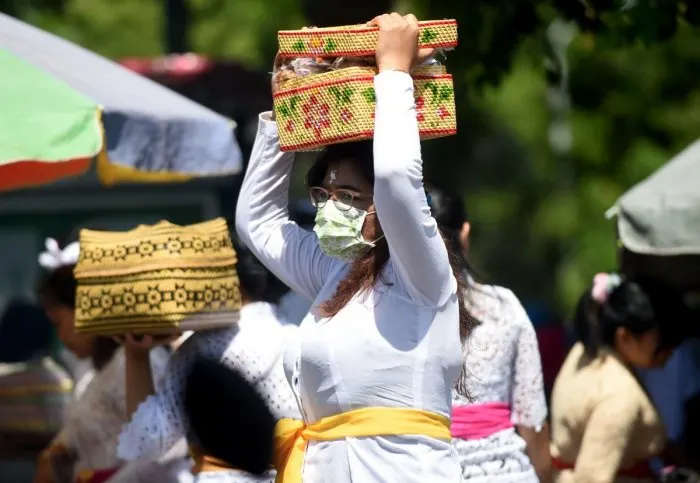 coronavirus bali must wear masks