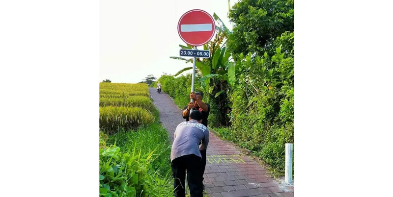perenenan-shortcut-closed-at-night