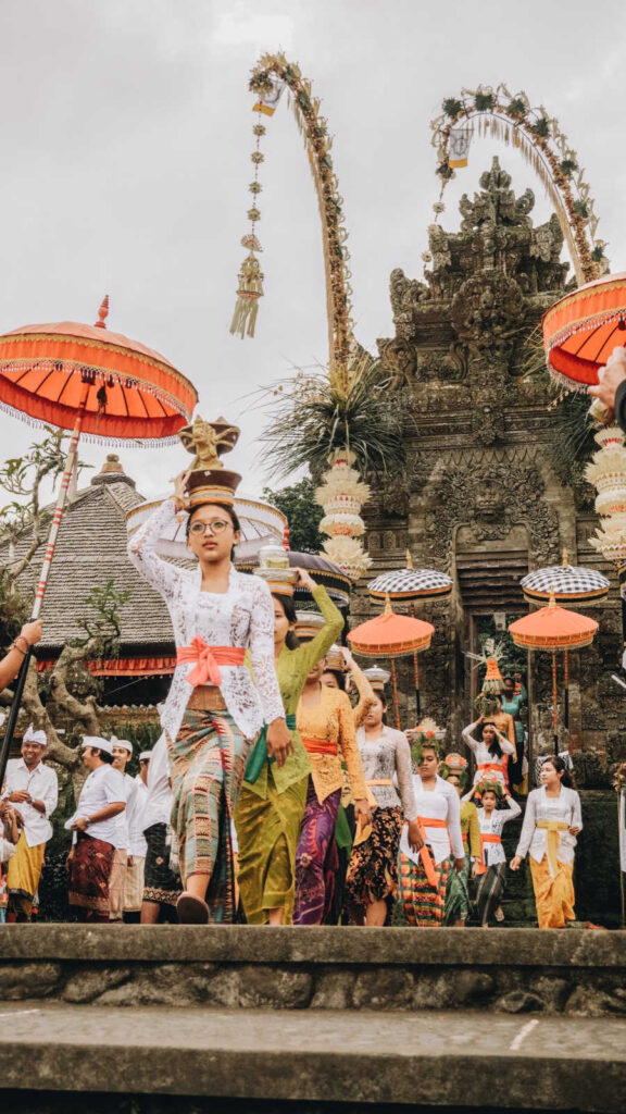 bali traditonal women