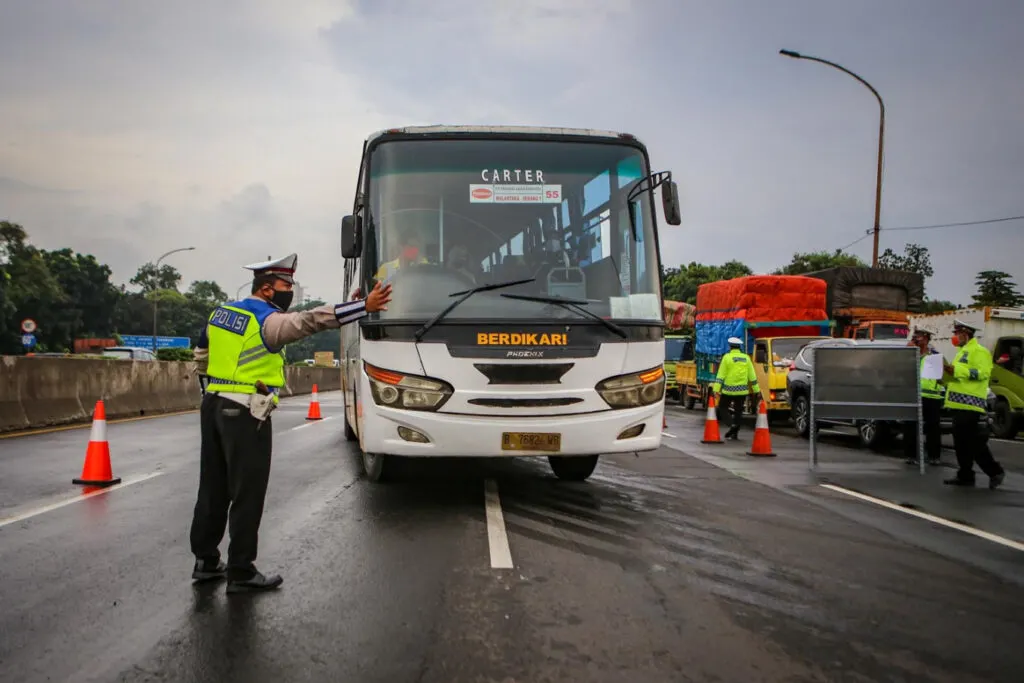 bali blocks domestic travel