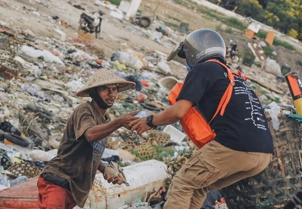 starving bali worker