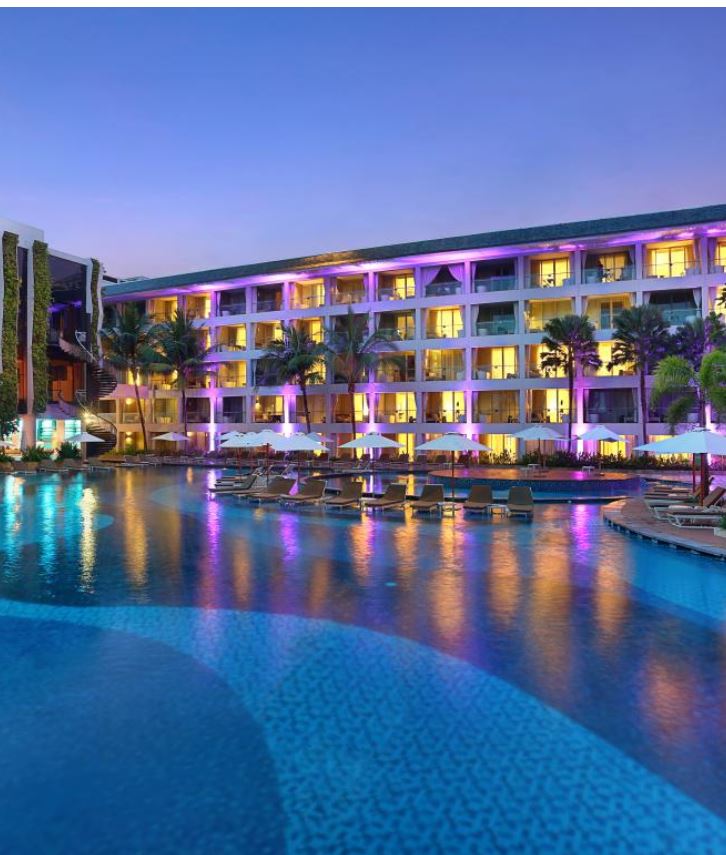Bali hotel swimming pool