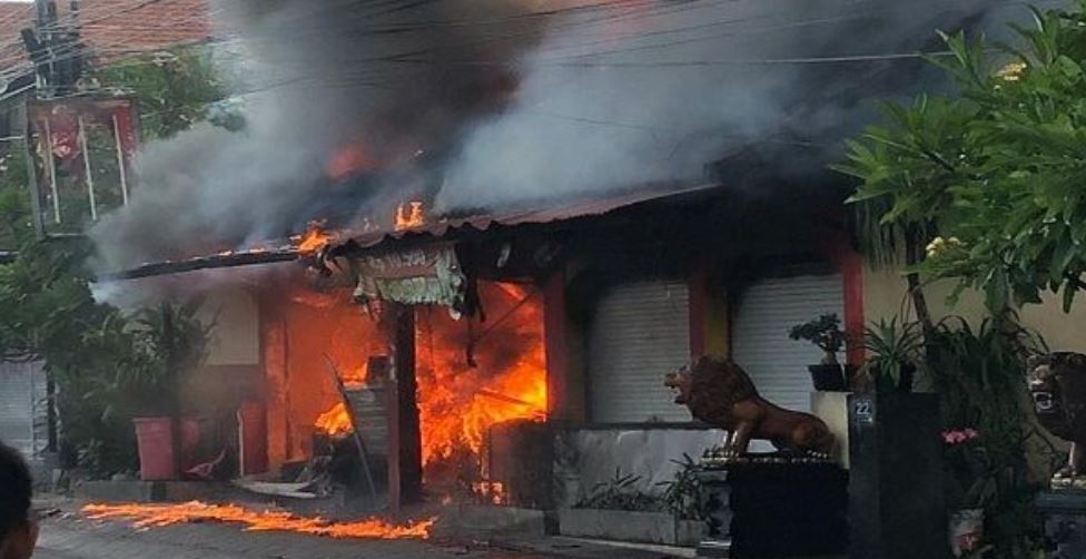 JFC Restaurant Destroyed By Fire In Canggu