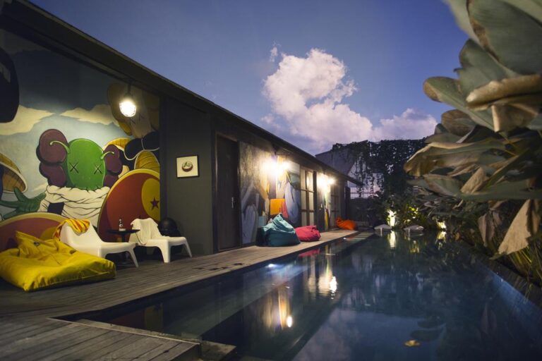 cheap hostels under $10 a night in bali - M boutique