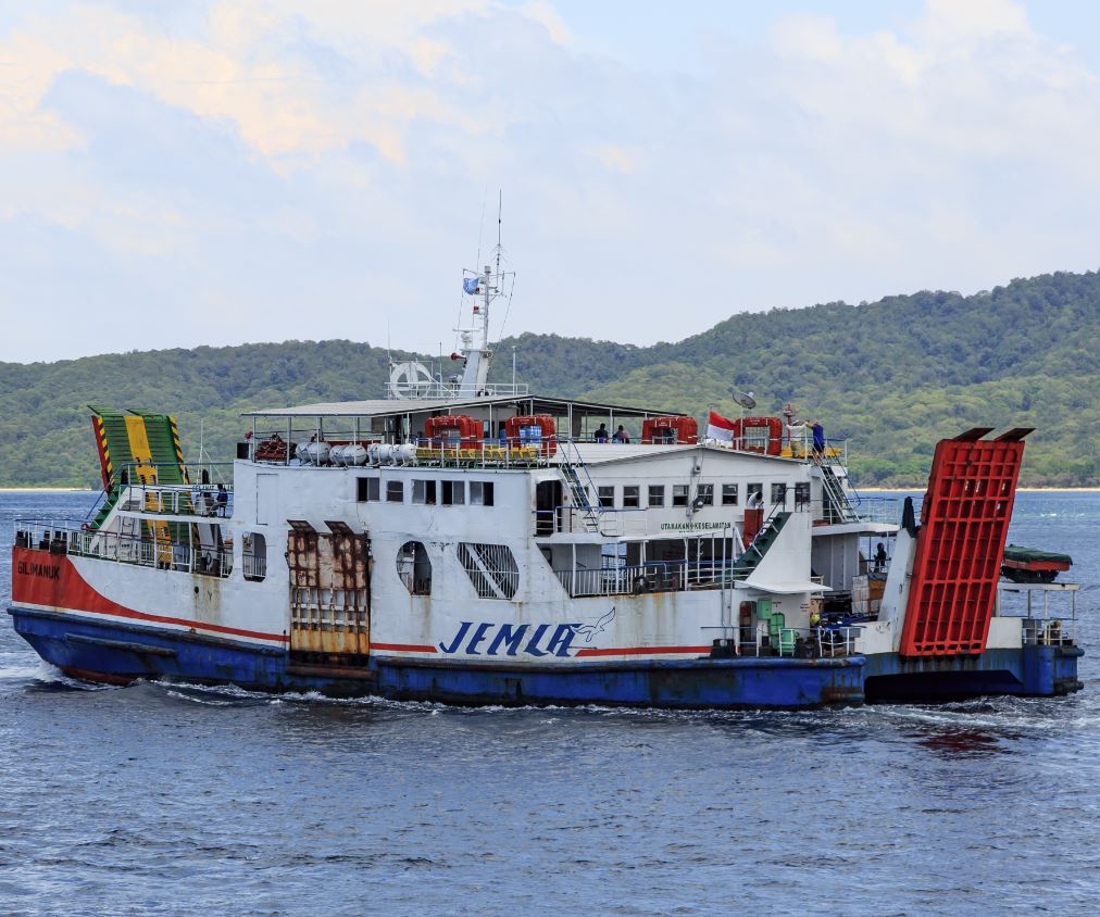 ferry to java