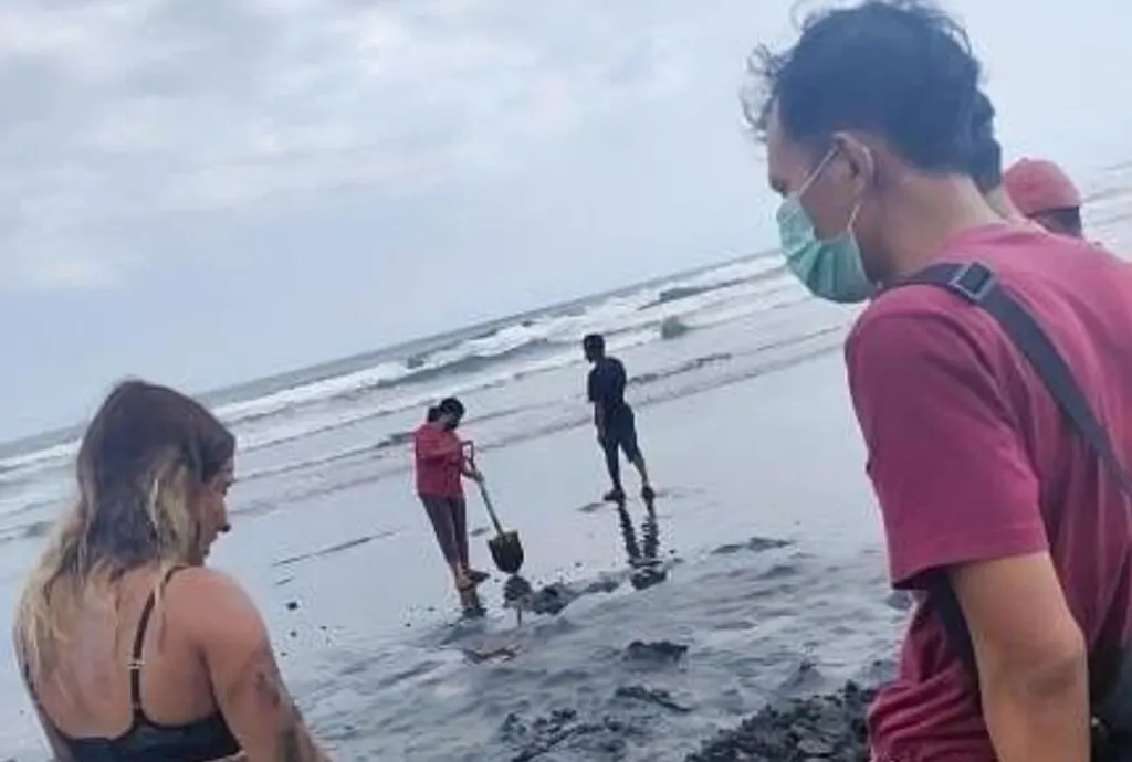 locals help tourist search for phone