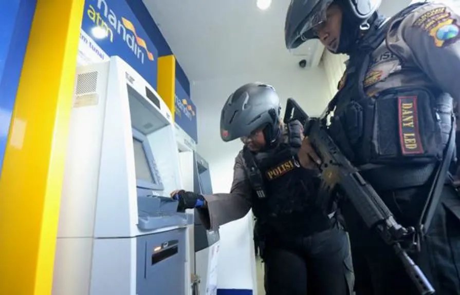 4 Men Arrested After Robbing Several ATM's In Bali