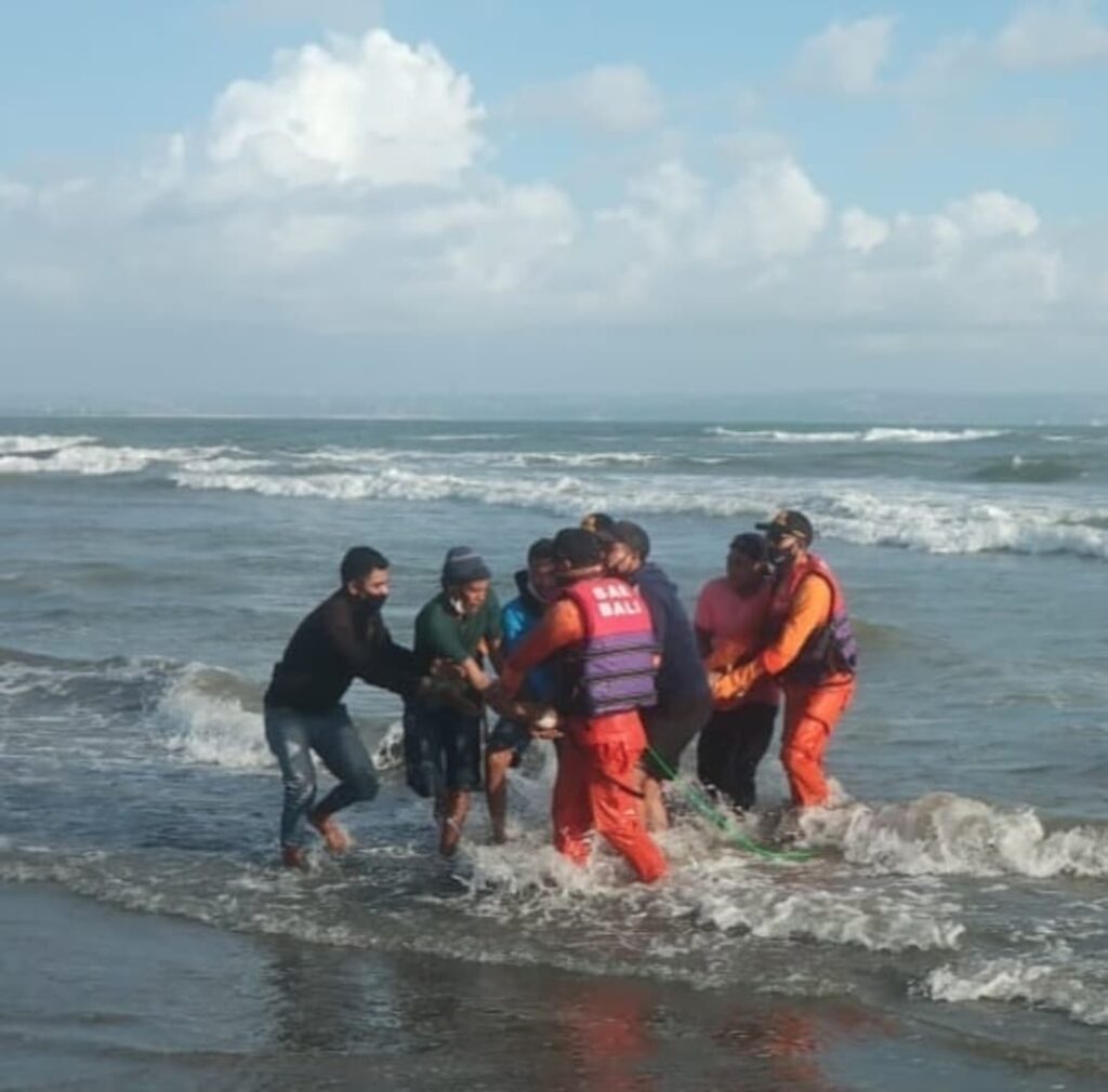 man found in ocean