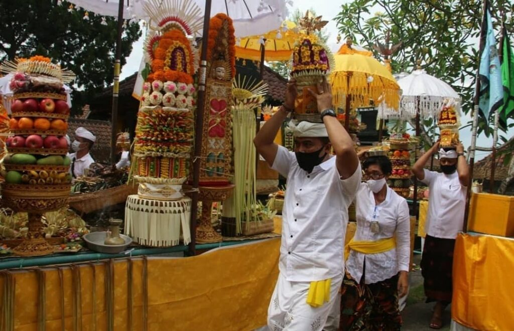 Bali ceremony (2)