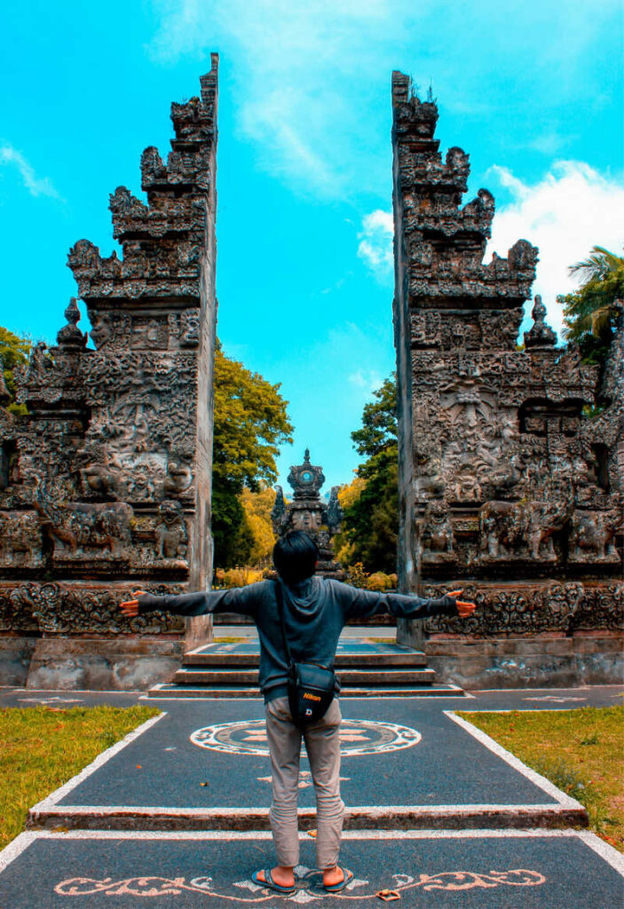 bali tourist temple