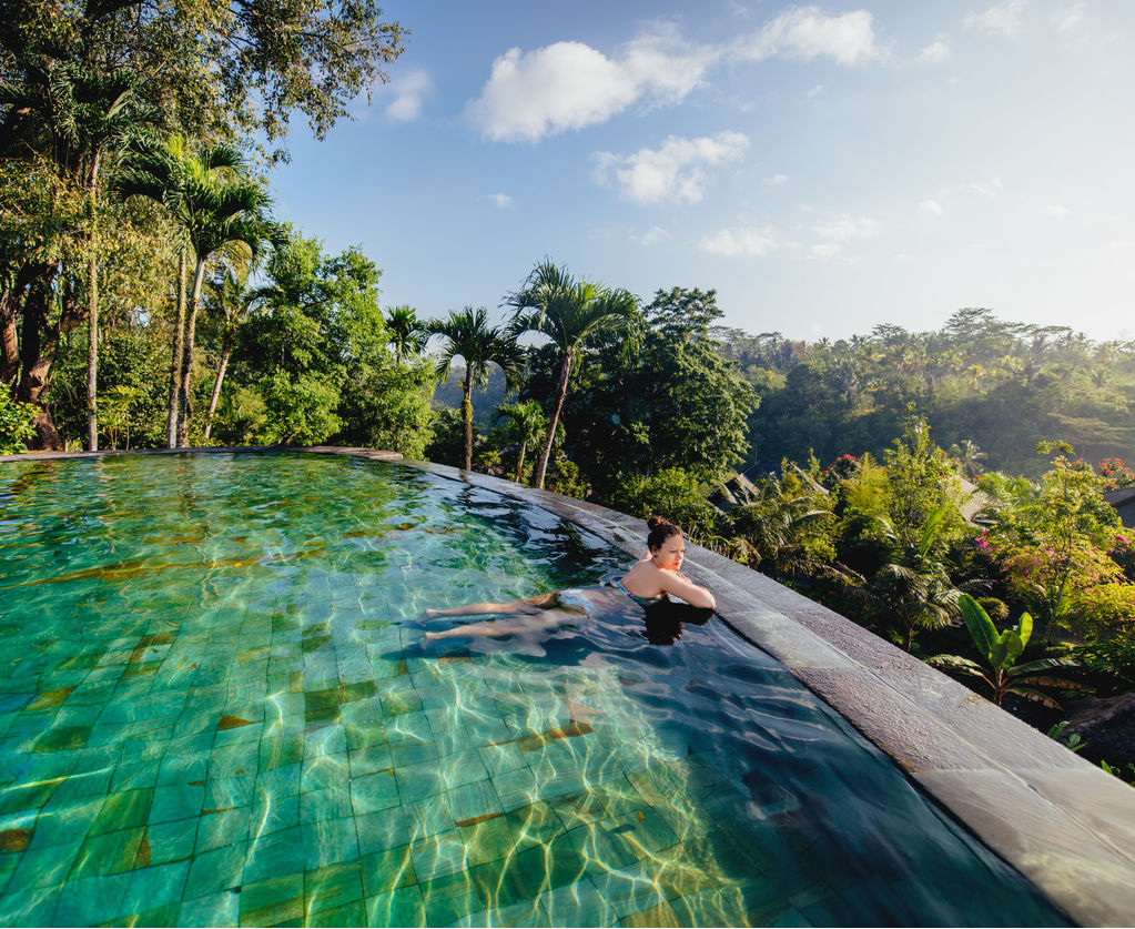 Infitinity pool bali