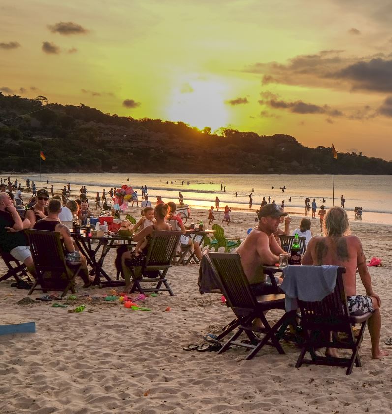 bali beach restaurant at sunset