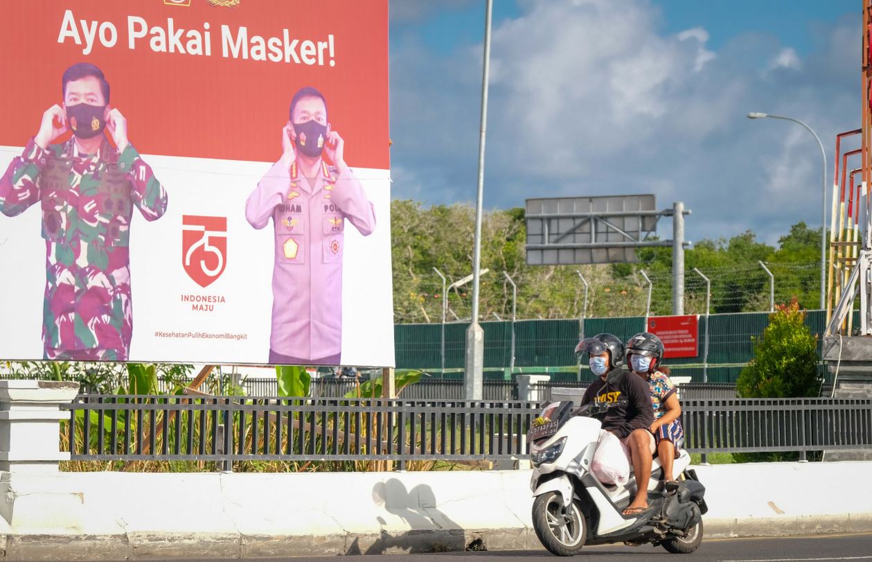 Bali COVID-19 Task Force Says Cloth Masks Don't Protect Against Virus