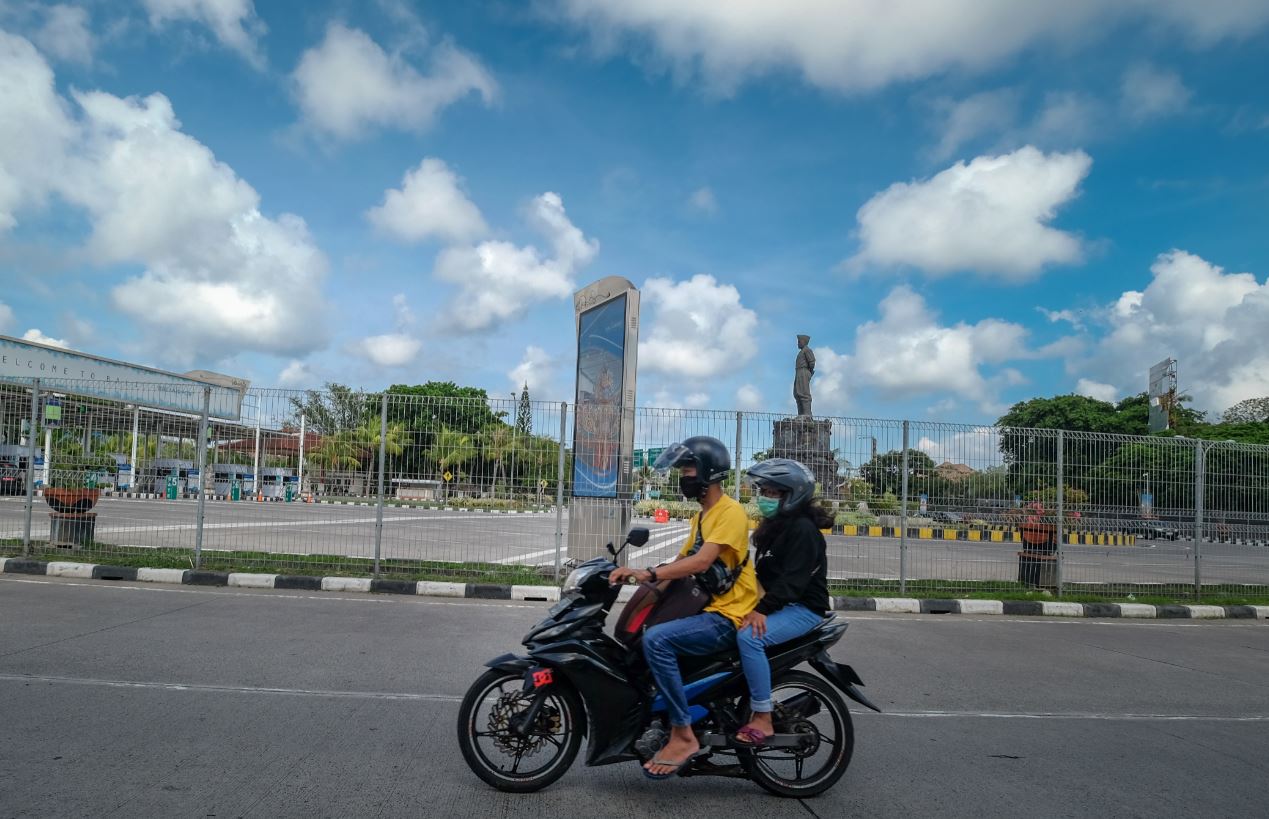 Oil Company In Bali Claims Air Quality Has Improved