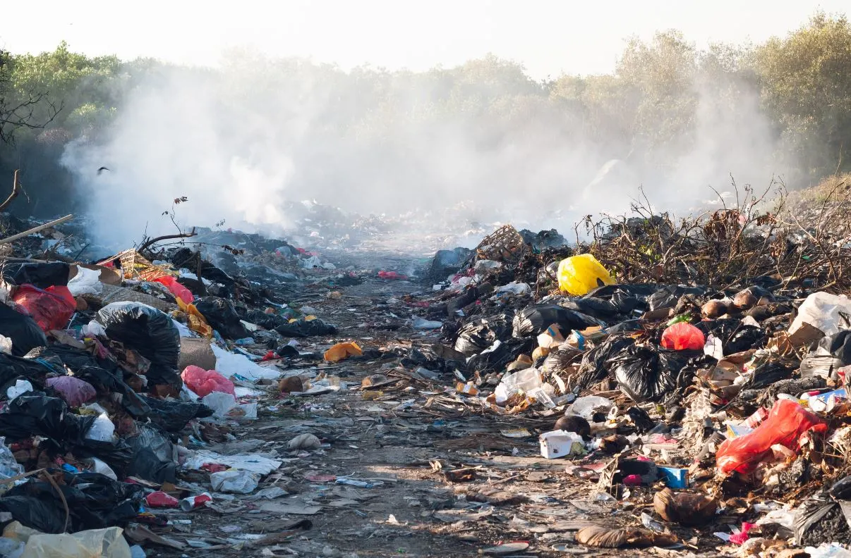 Klungkung Bali Residents Scavenging Landfill To Survive
