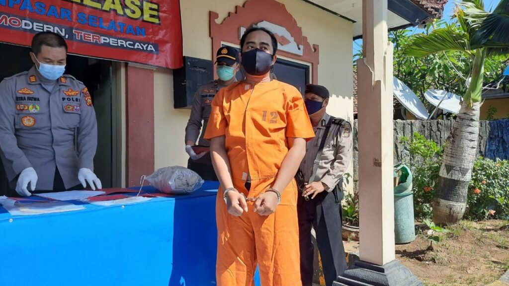 Man killed in bali cafe