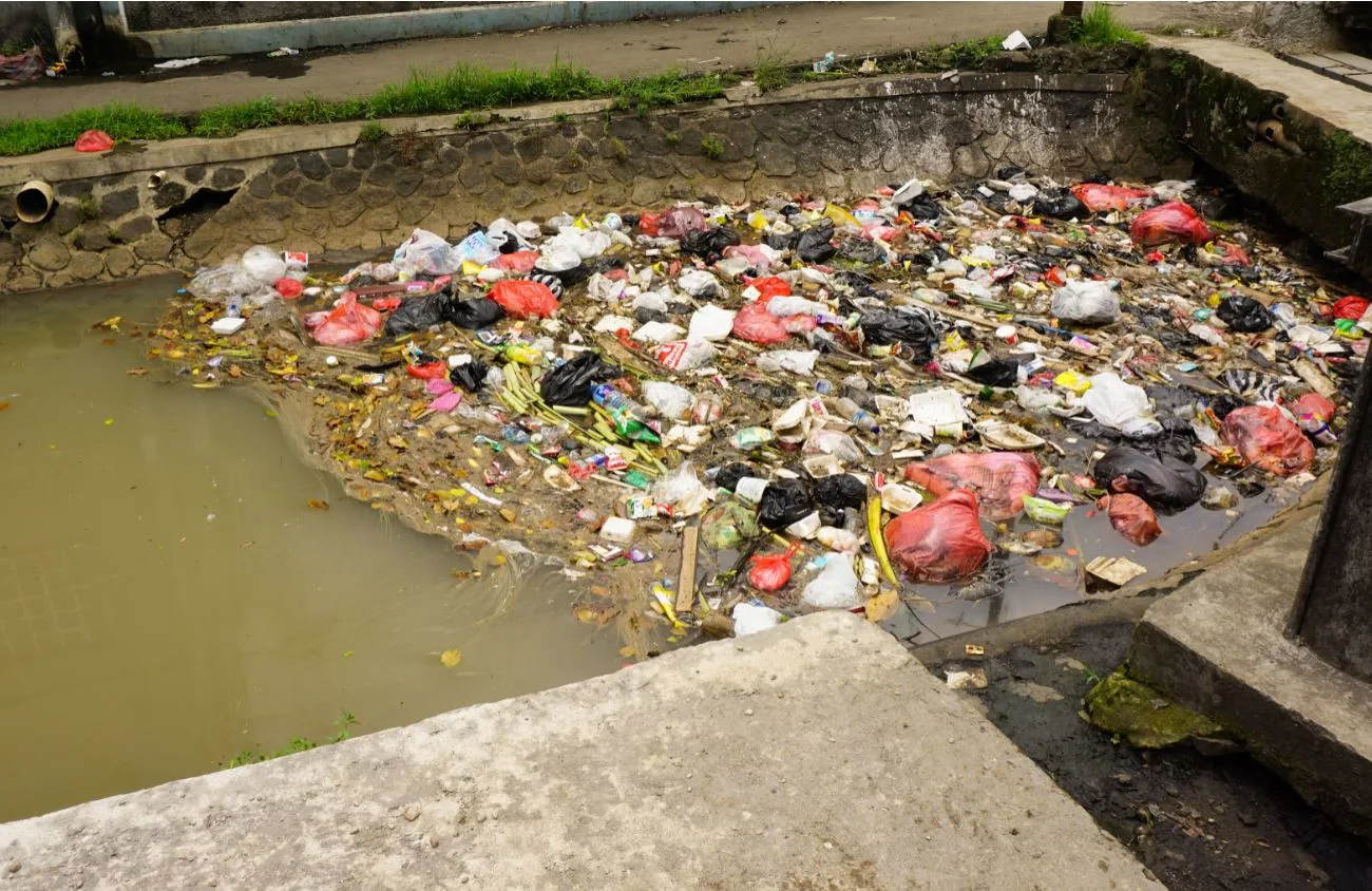 New Sewer Cleaning Program To Remove Rubbish And Help Stop Flooding In Bali