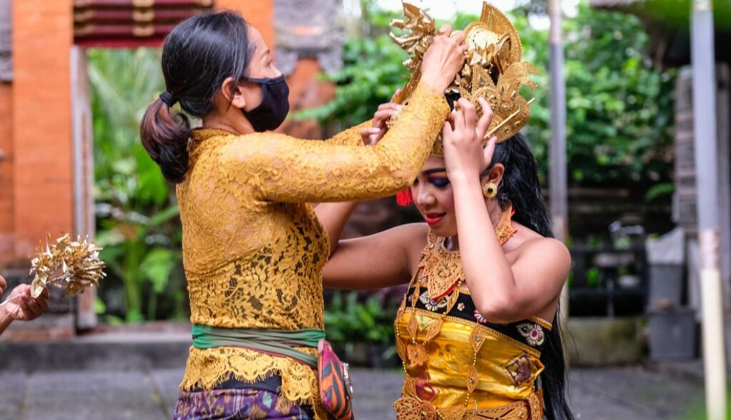 Traditional Dance Performances Finally Return To Uluwatu Temple
