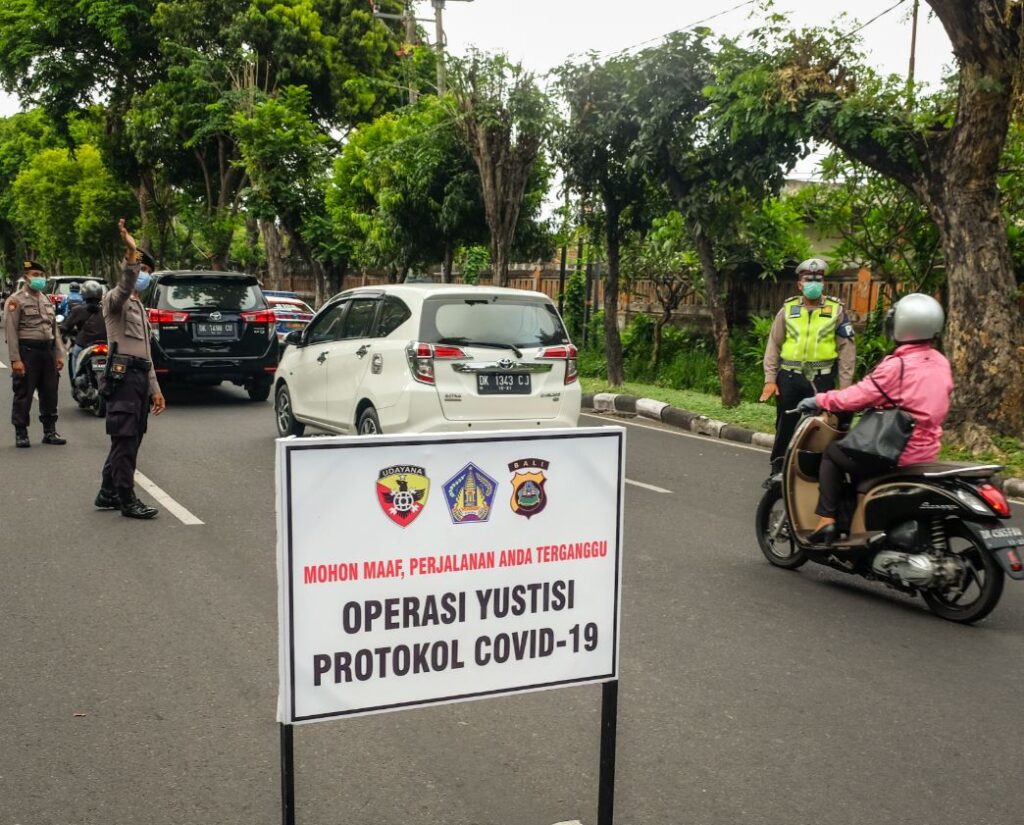 bali police mask patrol