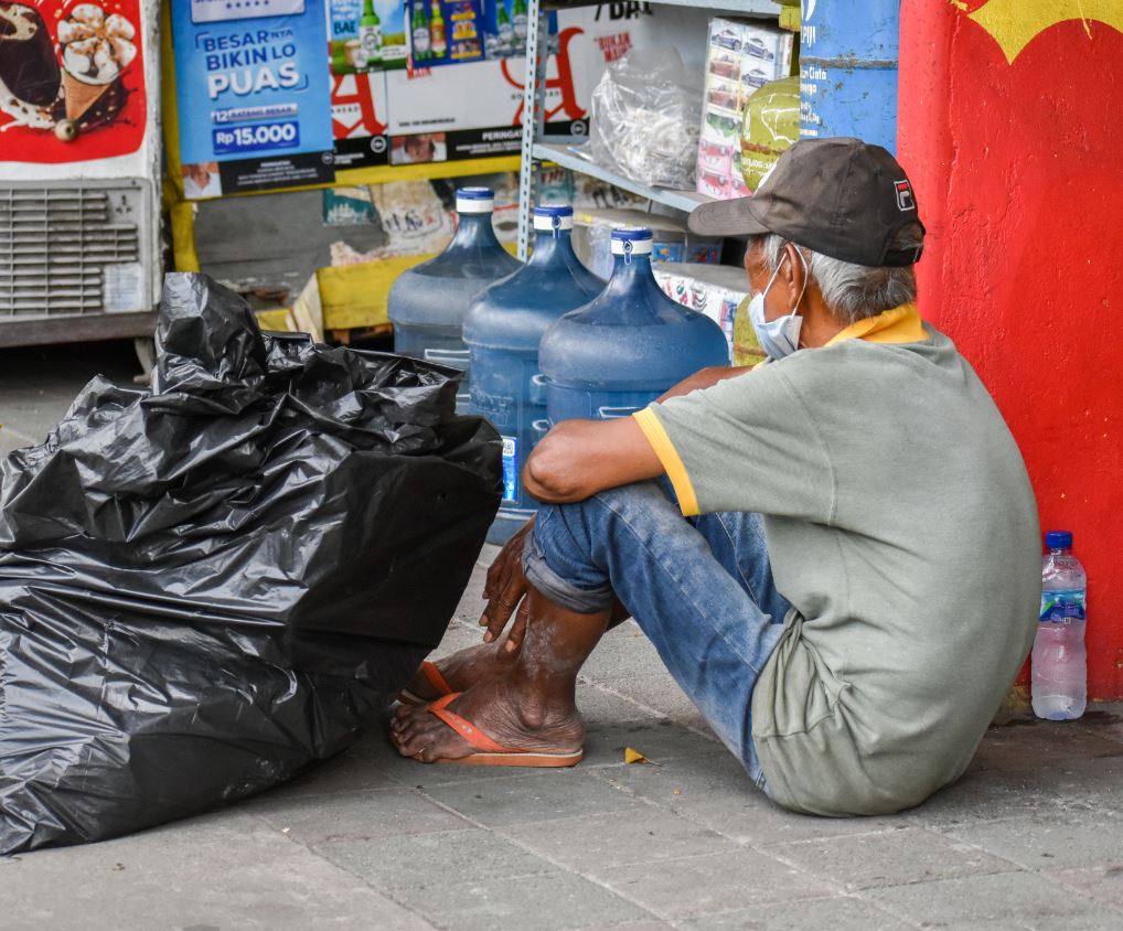 homless man bali