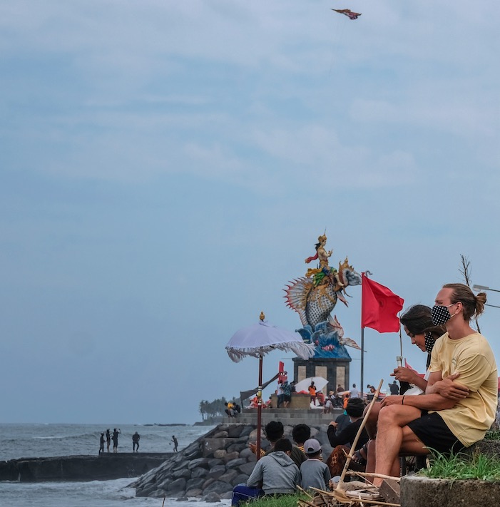 Bali beach mask tourist