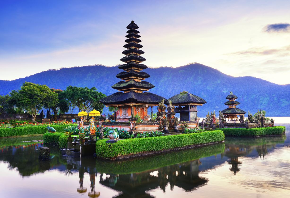 More Than 1000 Visitors Cancel Trip To Bali Temple Following New Entry Regulation
