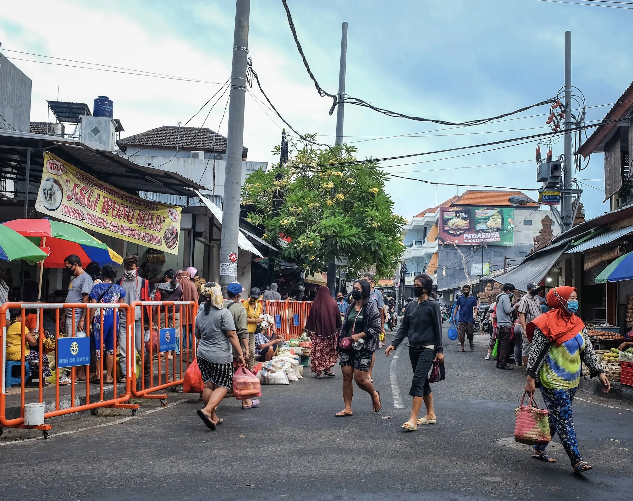 Bali Authorities Conduct Random Covid-19 Testing In Public Places