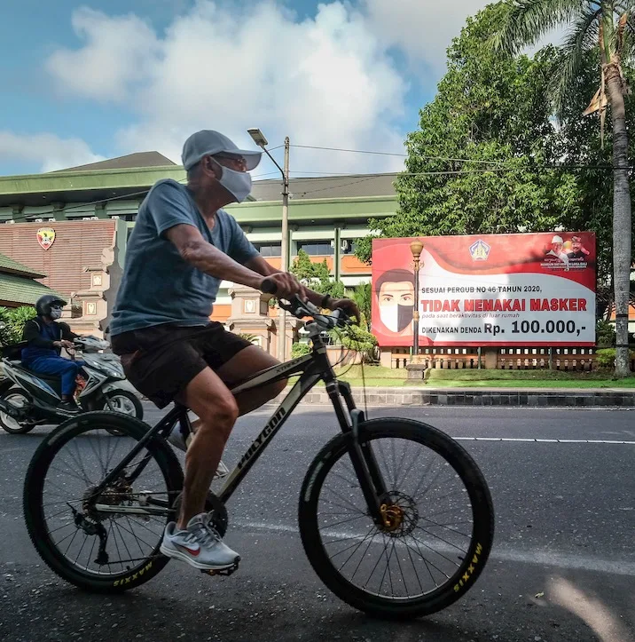 Bali cyclist with mask