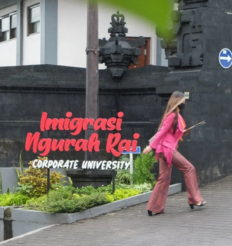 Immigration office with tourist in mask