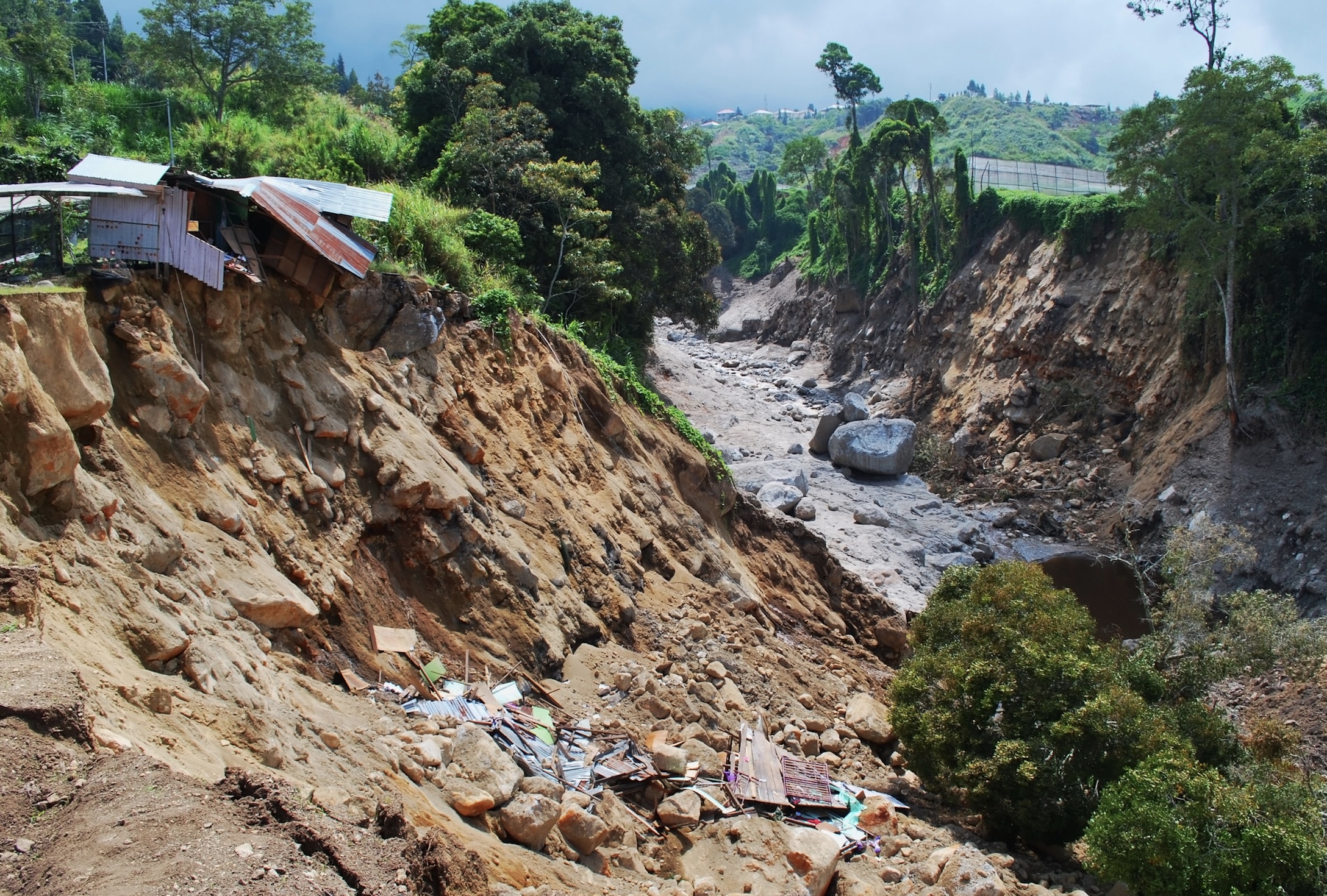 Massive Landslide Blocks Entry Into Villages In Bali