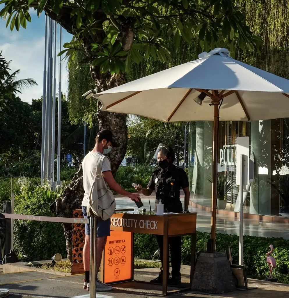 bali cafe security check