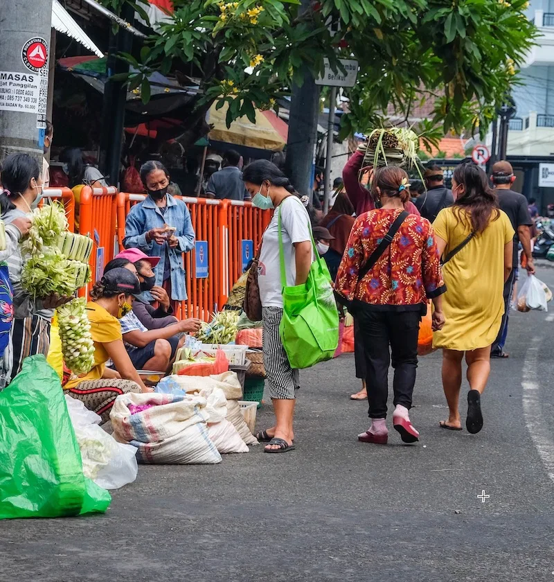 traditional-market-locals-masks