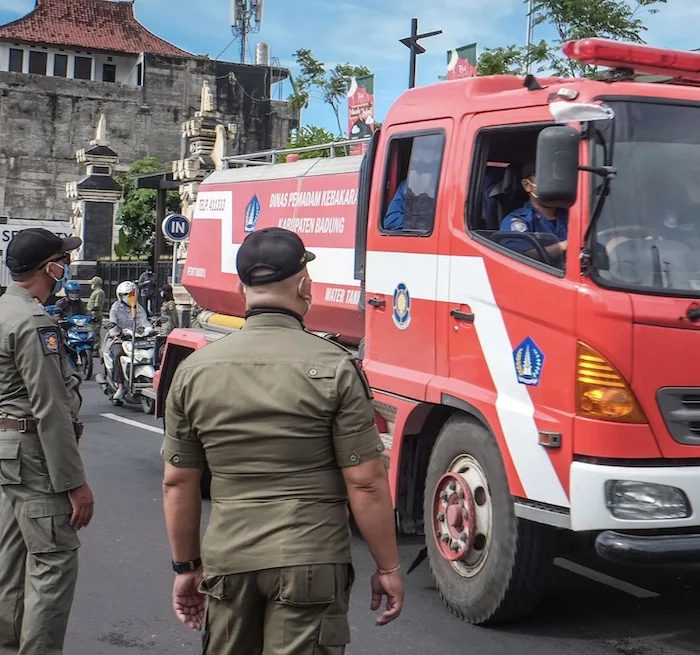 fire truck officers