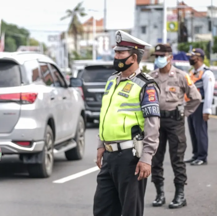 police masks operation