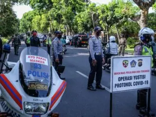 Two Expats Penalized With IDR1 Million Fines For Breaking Protocol In Seminyak