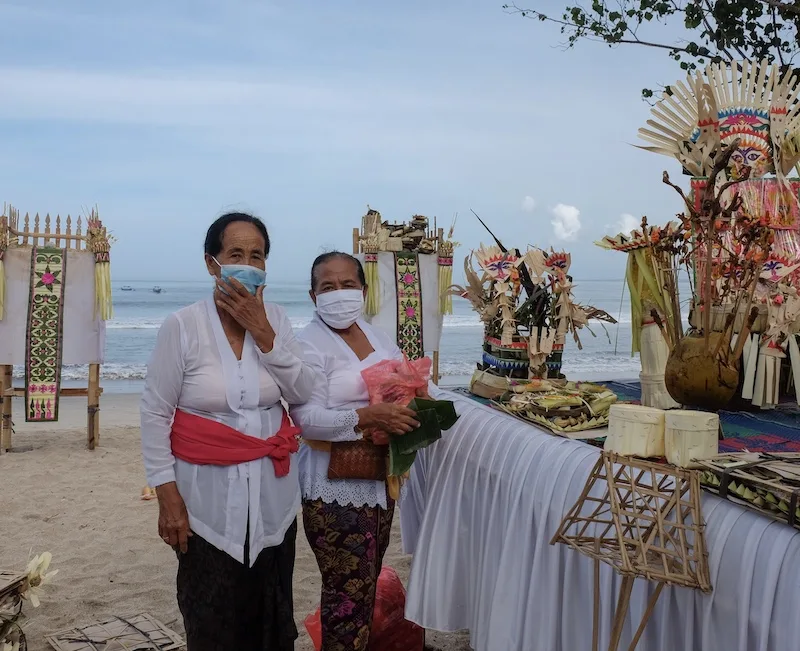 locals masks