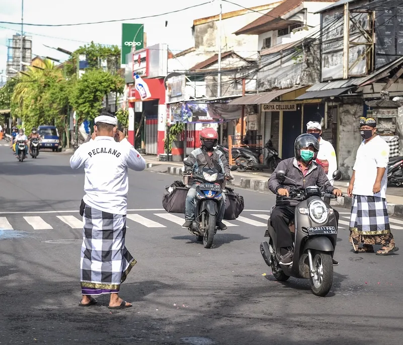 police patrol masks traffic