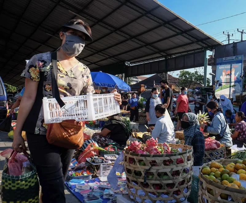 market vendors masks