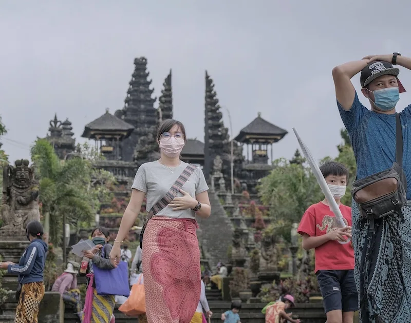 tourists at temple