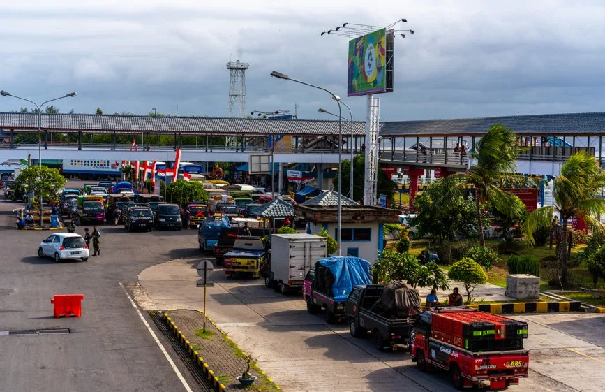 Two minibus drivers have been arrested after attempting to use fake Covid-19 test and vaccine documents for their passengers at the Gilimanuk Port.