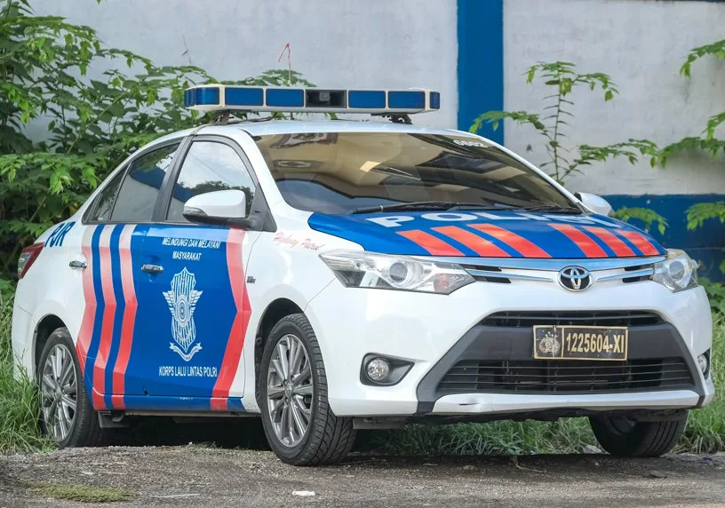 bali-police-car