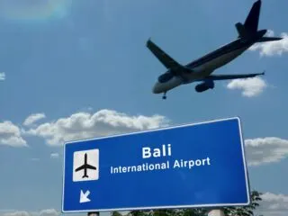 Officials from the Bali Ngurah Rai International Airport have decided to give discounts on landing fees for international airlines.