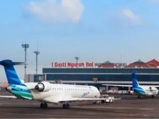 The Indonesian central government has finally decided to start allowing the Bali Airport to start receiving international visitors by October 14th 2021.