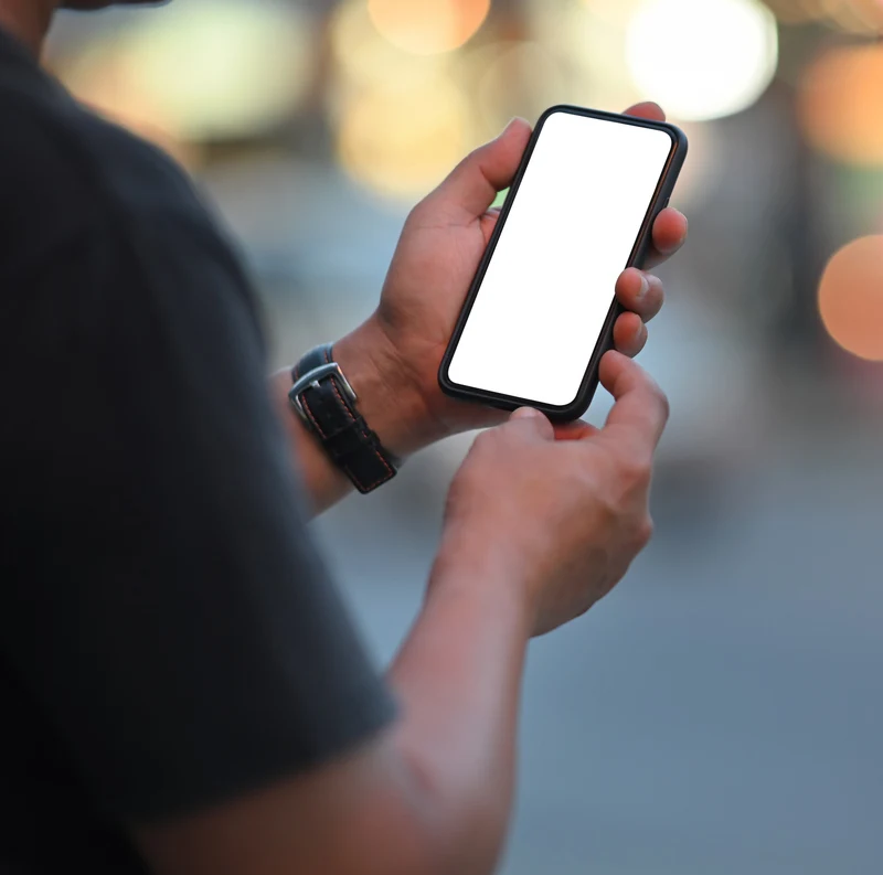 Man using cellphone