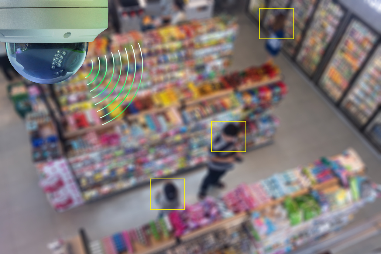 Thief Caught On CCTV While Stealing With His Child In Bali Goes Viral ...