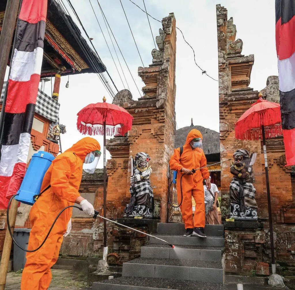 disinfecting-Bali-temples
