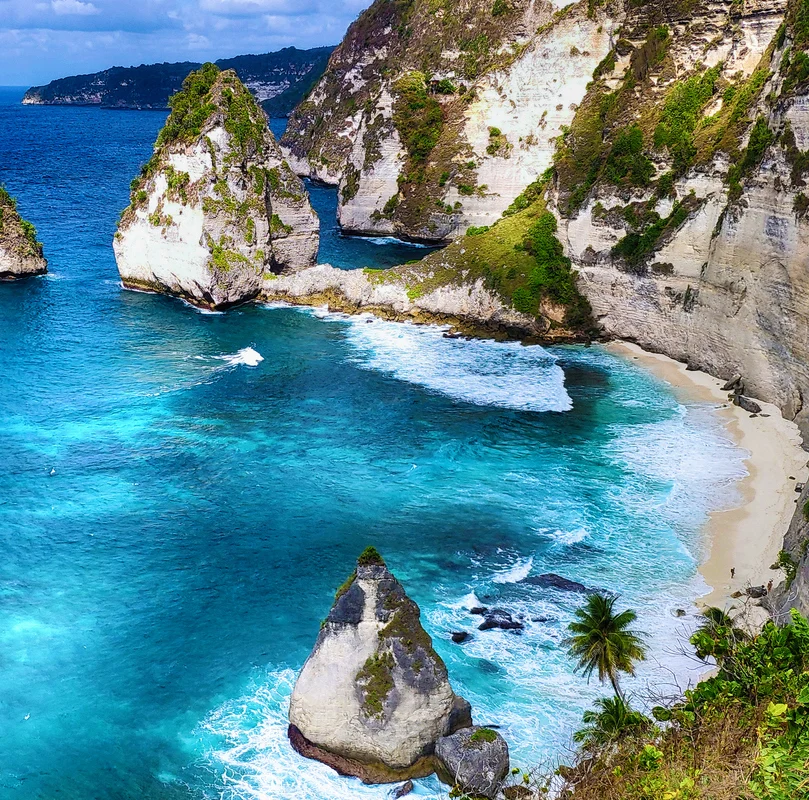 Diamond beach