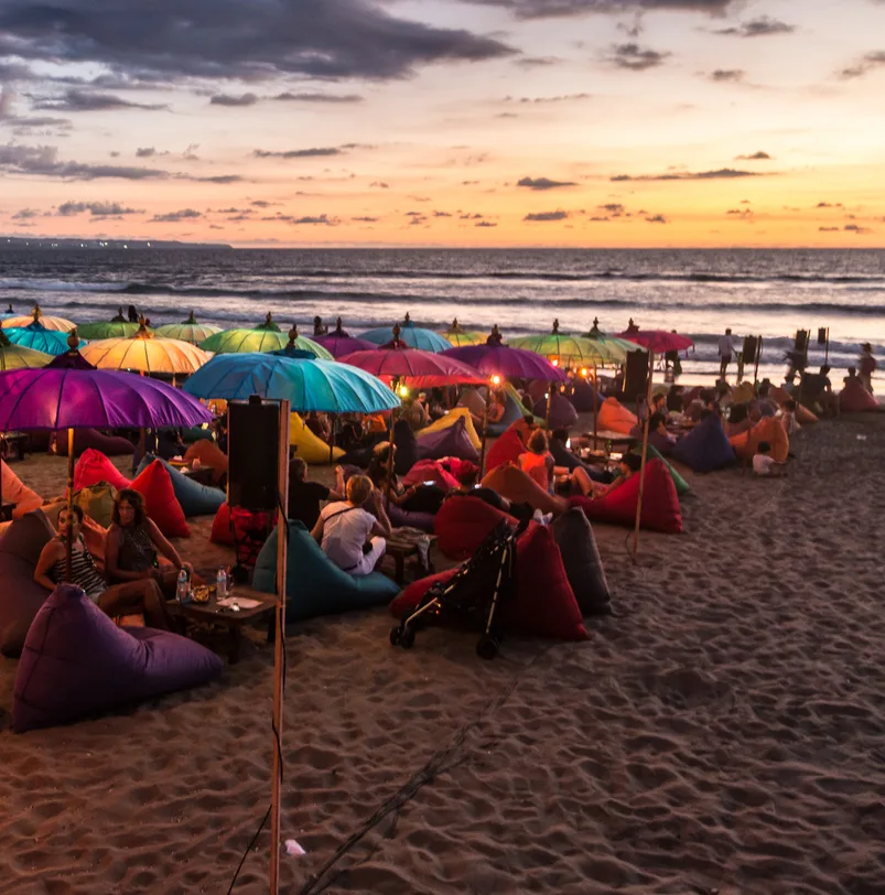 kuta crowd